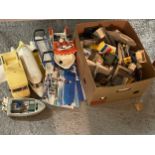 A LARGE COLLECTION OF VARIOUS PLAYMOBIL ITEMS TO INCLUDE A RESCUE BOAT, A FURTHER BOAT, A PLANE, VAN