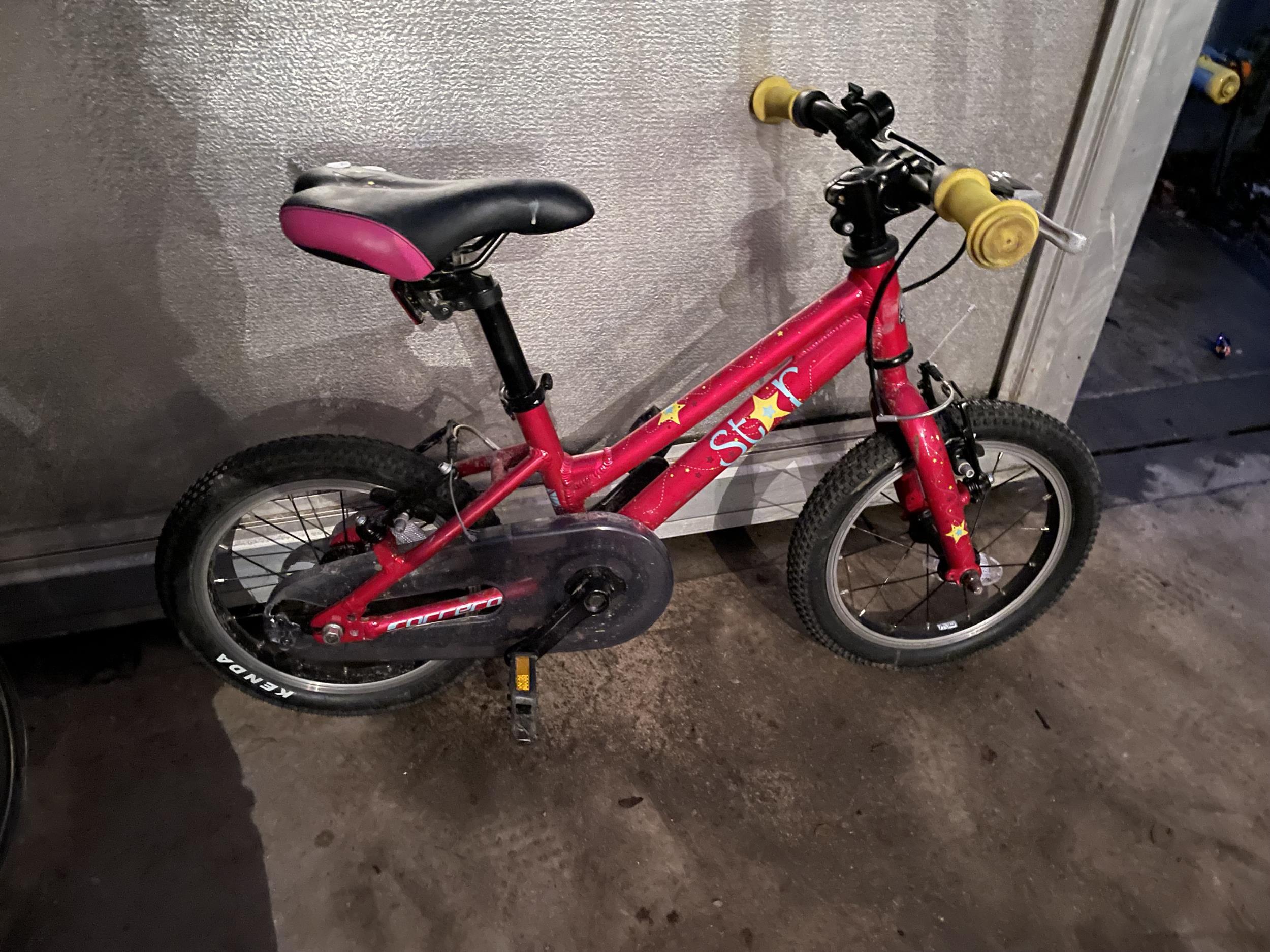 TWO CHILDRENS BIKES - Bild 3 aus 4