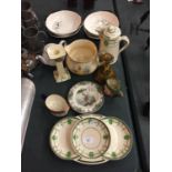 A QUANTITY OF POTTERY ITEMS TO INCLUDE A ROYAL DOULTON, J & G MEAKIN, JUGS, BOWLS, ETC