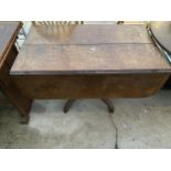 A 19TH CENTURY OAK PEMBROKE TABLE WITH TWO END DRAWERS