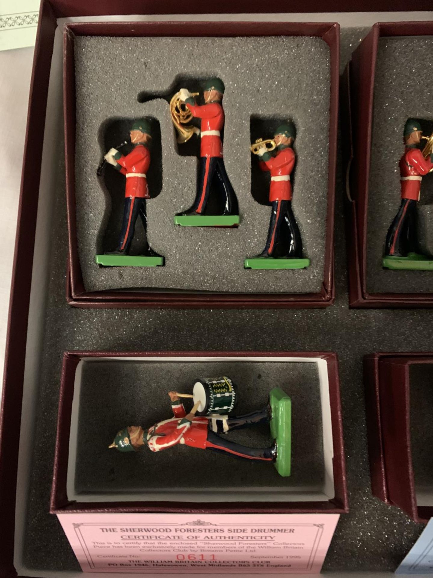 A BOXED BRITIANS THE SHERWOOD FORESTERS REGIMENTAL BAND TWELVE PIECE MODEL SOLDIER SET - LIMITED - Image 3 of 7