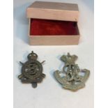 TWO ARMY BADGES IN A PRESENTATION BOX