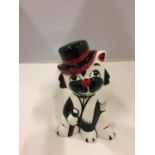 A LORNA BAILEY HANDPAINTED AND SIGNED CAT QUEENIE
