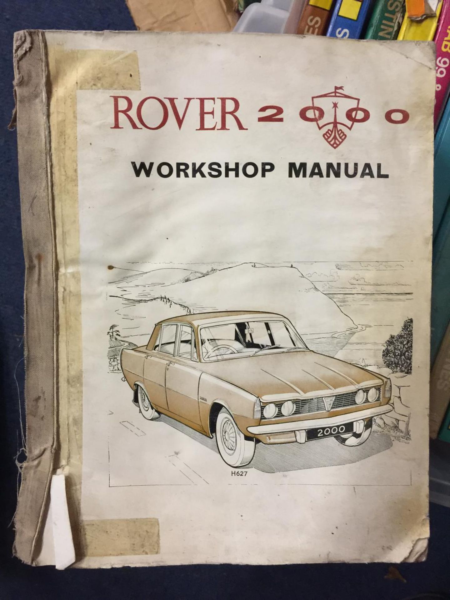 A BOX OF HAYES AND OTHER CAR MANUALS TO INCLUDE, FORD ESCORT '75 TO '80, AUSTIN A35 AND A40, - Image 5 of 6