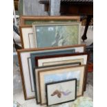 AN ASSORTMENT OF FRAMED PRINTS AND PICTURES