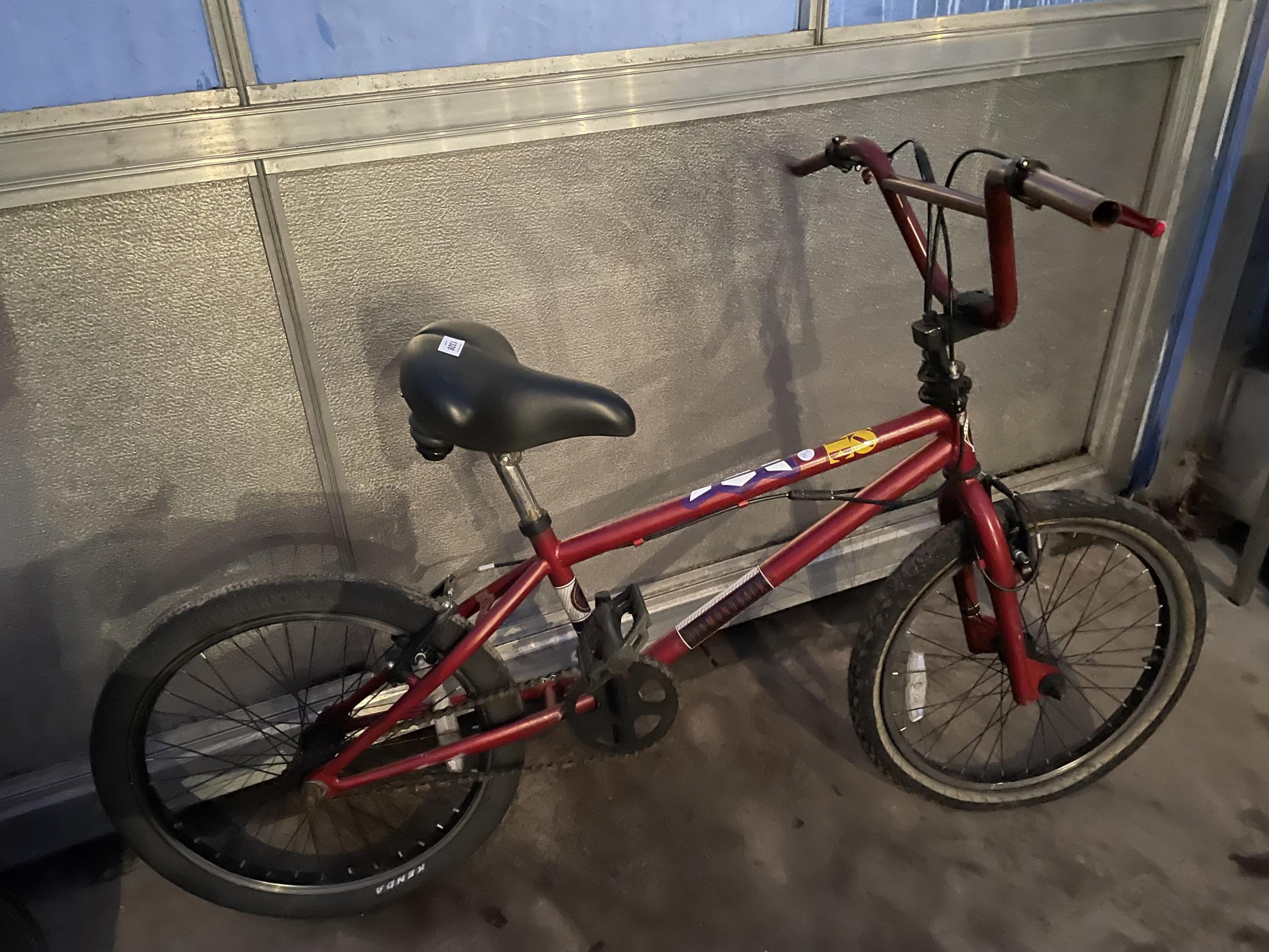 A CHILDRENS DIAMONDBACK NOTE BMX BIKE