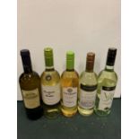 FIVE BOTTLES OF WINE TO INCLUDE A VILLA FIORI VINO DA TAVOLA BIANCO, A SAN ANDRES SAUVIGNON BLANC, A