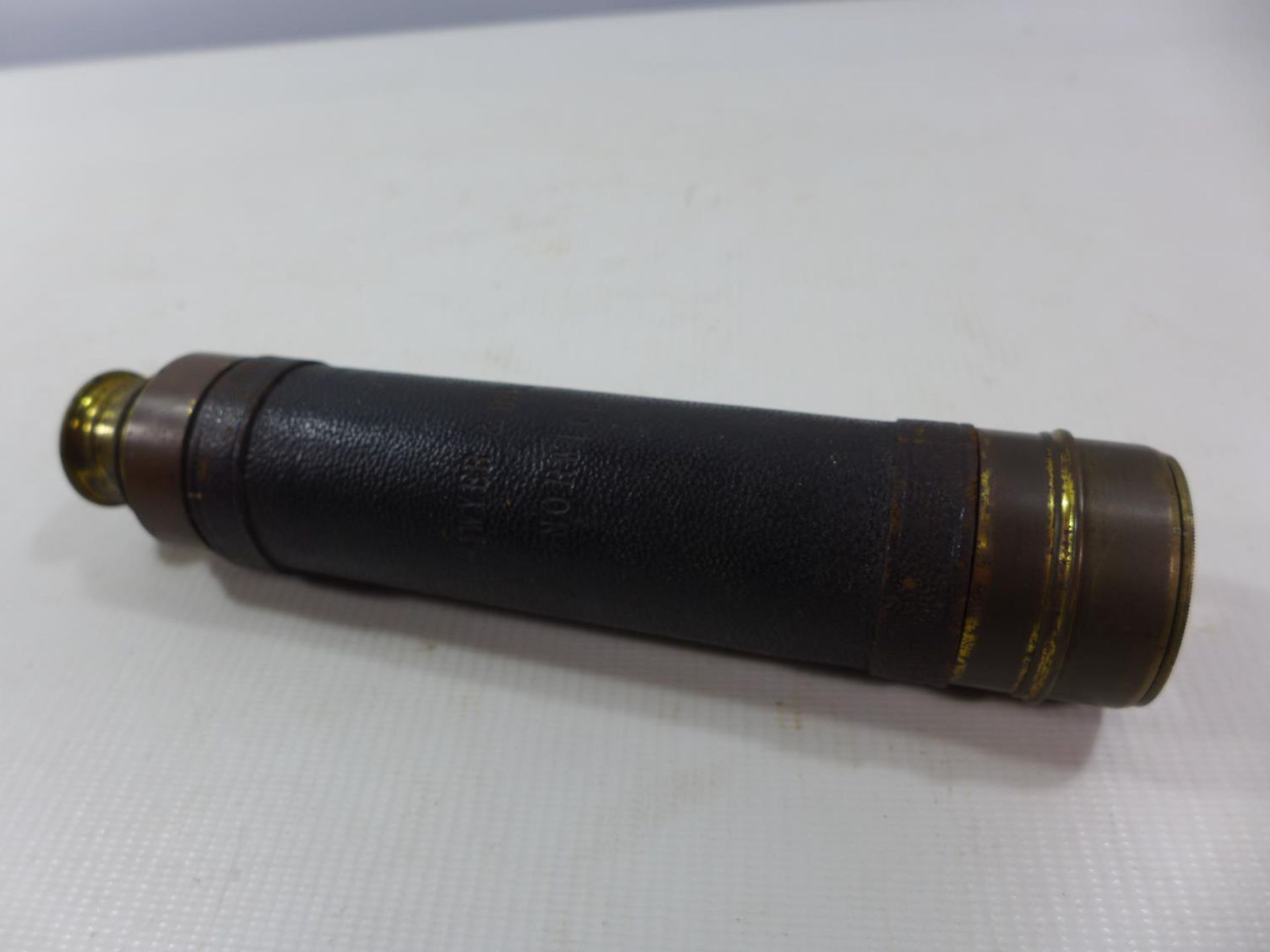 A SAWYER & BIRD OF NORWICH LEATHER AND BRASS THREE DRAW TELESCOPE, LENGTH 61CM - Image 2 of 2