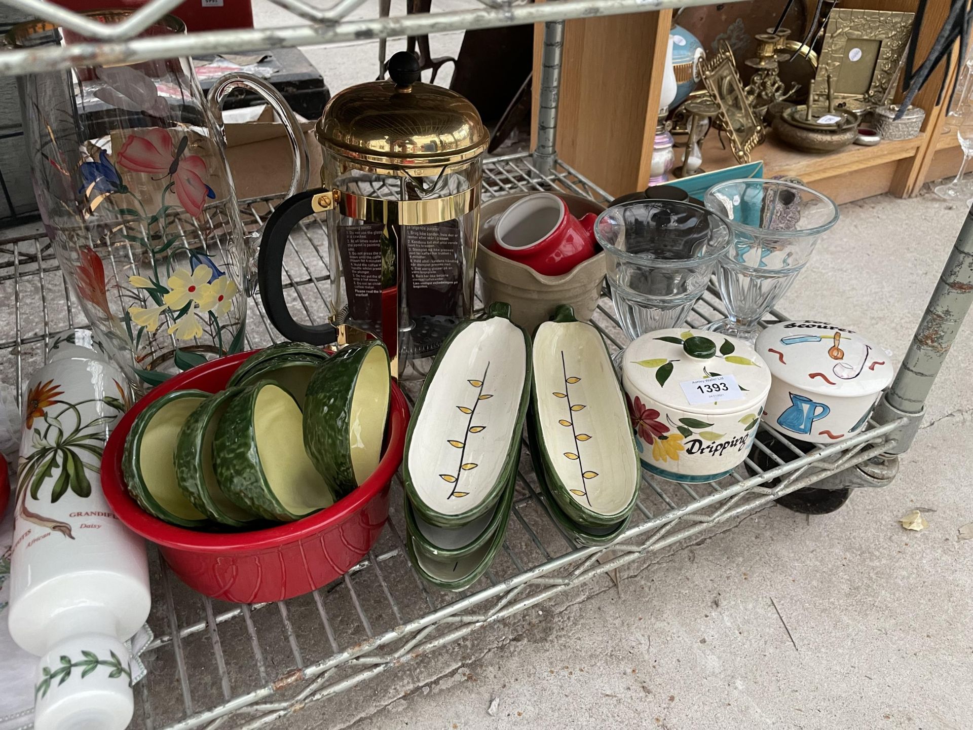 AN ASSORTMENT OF ITEMS TO INCLUDE CERAMIC KITCHEN ITEMS, COFFEE POTS AND MATERIAL ETC - Image 2 of 3