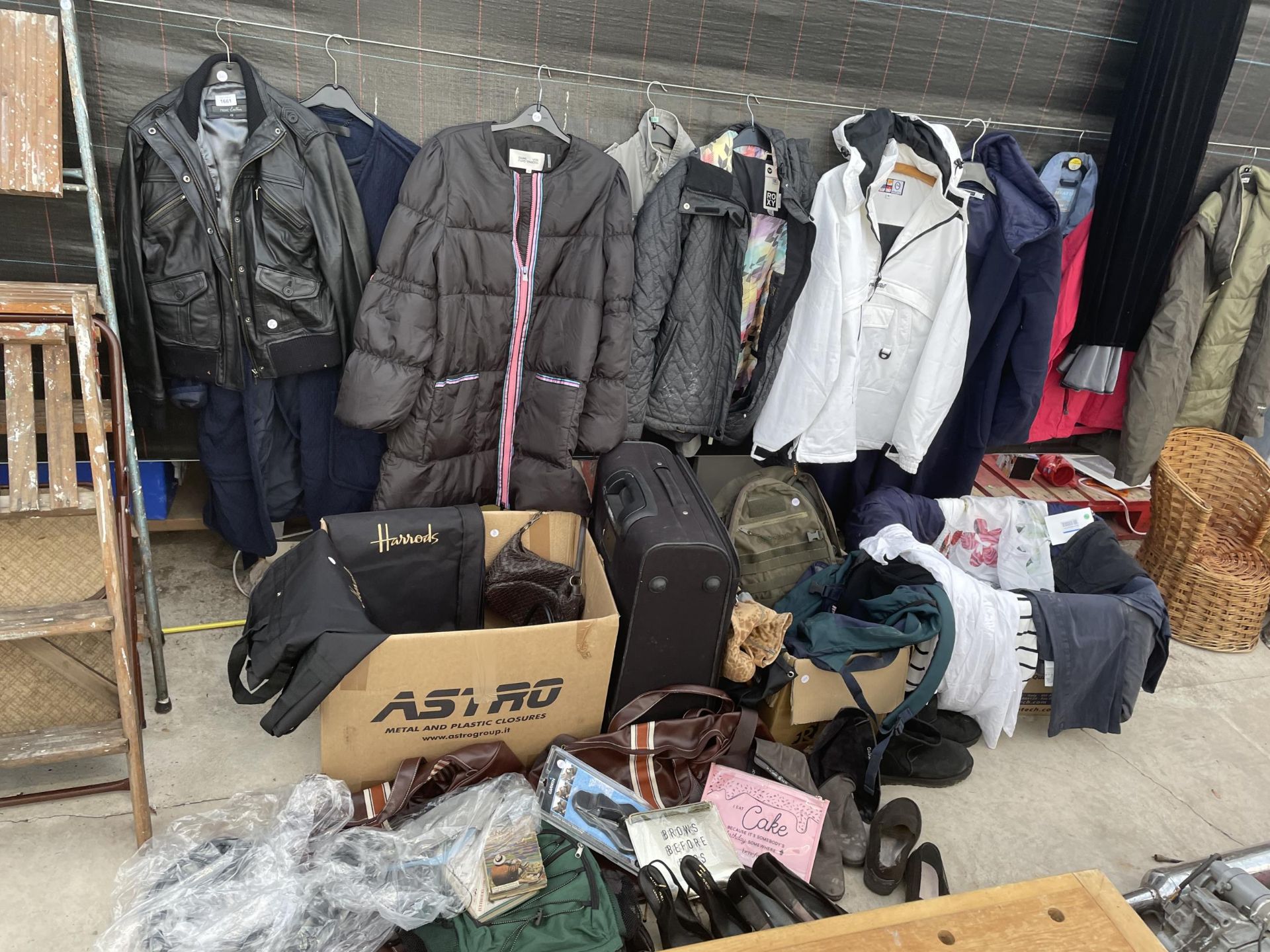 A LARGE ASSORTMENT OF CLOTHES, BAGS AND SHOES