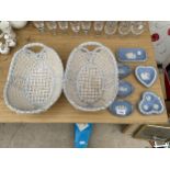 AN ASSORTMENT OF ITEMS TO INCLUDE TWO CERAMIC BASKETS AND SIX PIECES OF WEDGWOOD JASPERWARE