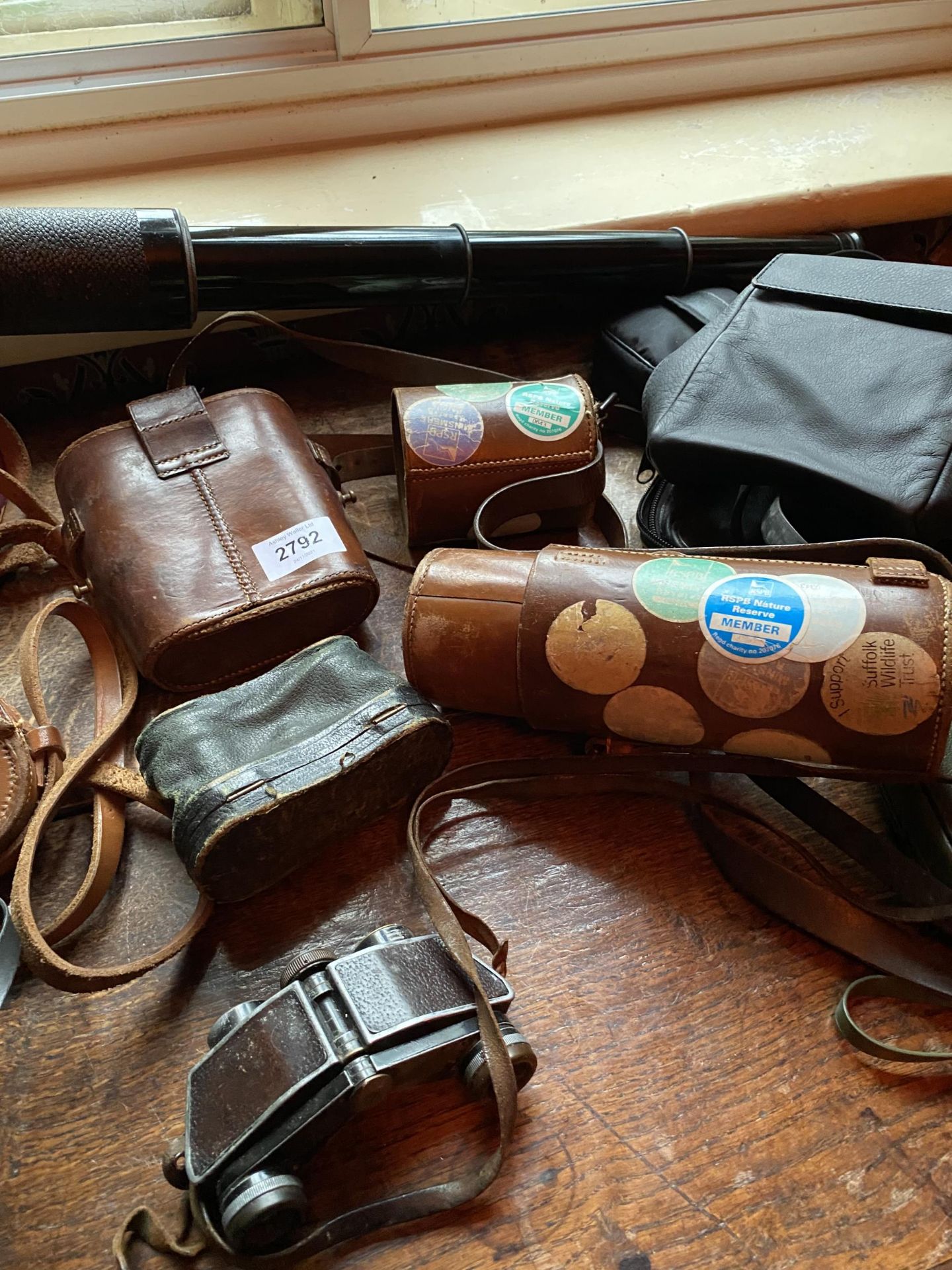 A COLLECTION OF THREE SETS OF BINOCULARS, THREE DRAW TELESCOPE, OPERA GLASSES ETC - Image 4 of 5