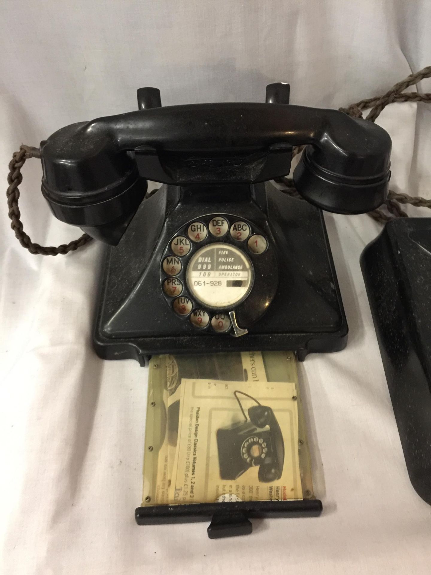 A VINTAGE ROTARY DIAL BLACK BAKELITE G.P.O. TELEPHONE 1/232CB FWR55/2 TOGETHER WITH WALL MOUNTED BOX - Image 2 of 4