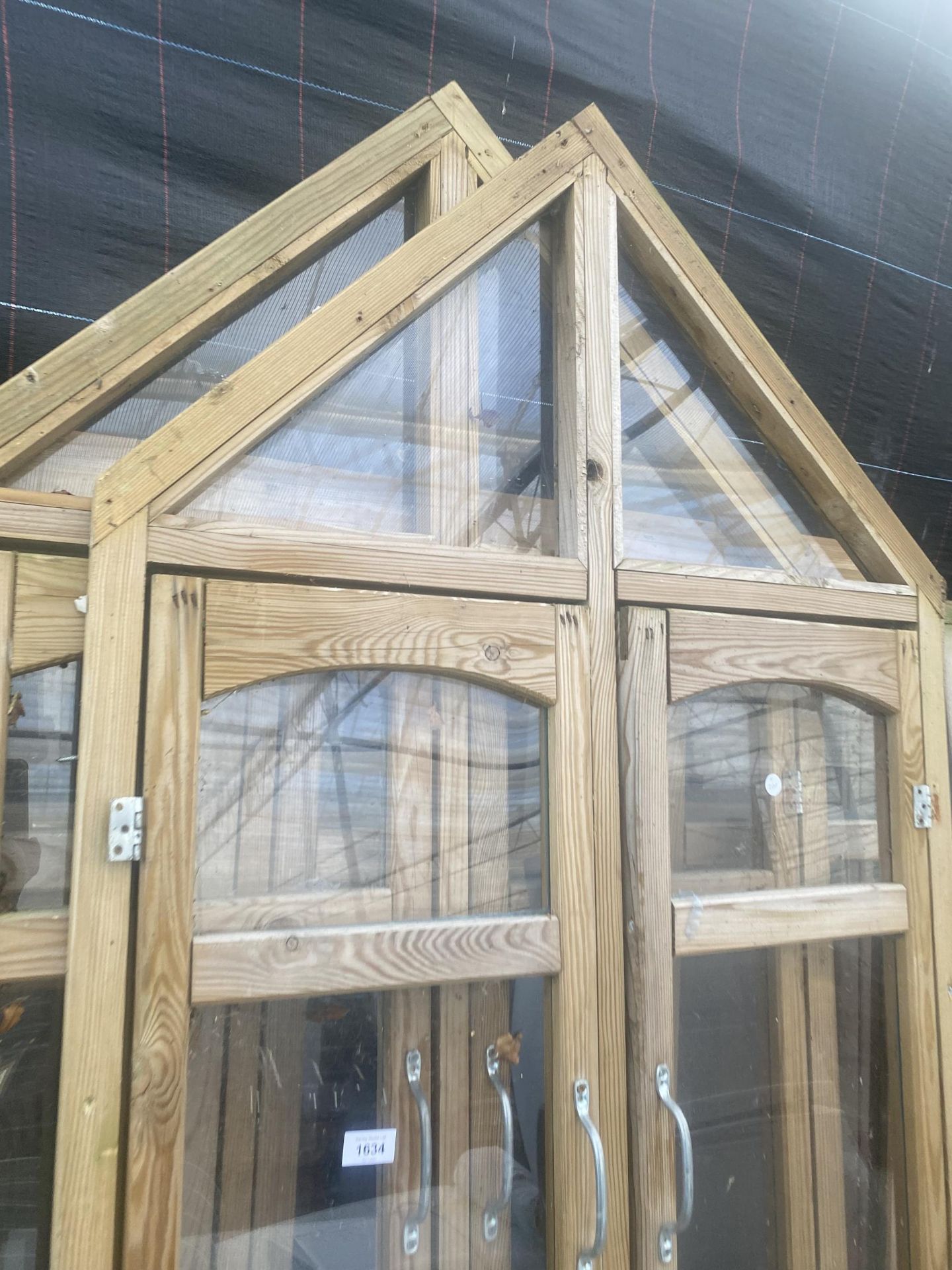 A WOODEN FRAMED GARDEN GREENHOUSE - Image 2 of 5