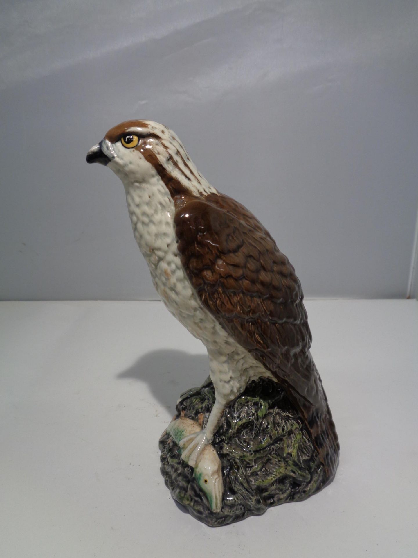A CERAMIC OSPREY BENEAGLES WHISKEY DECANTER BY BESWICK - Image 2 of 4