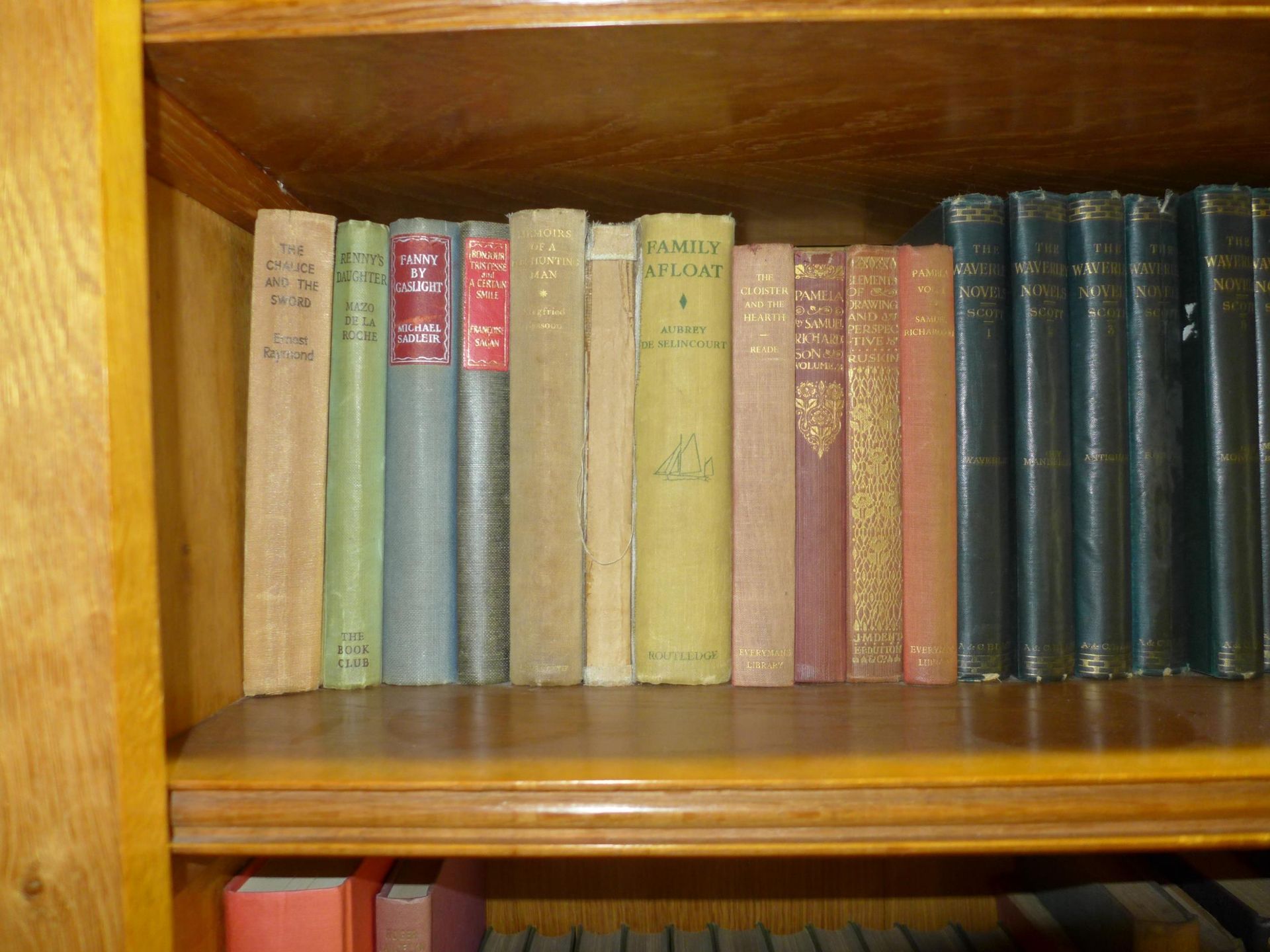 EIGHTY EIGHT BOOKS TO INCLUDE SIR WALTER SCOTT WAVERLEY NOVELS, POETRY, KNIGHTS, CABINET - Image 4 of 5