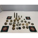 TWENTY FIVE VARIOUS MILITARIA RELATED BUTTONS TO ALSO INCLUDE BADGES AND BULLET CASING