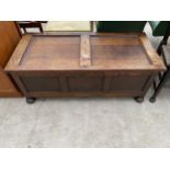 AN EARLY 20TH CENTURY OAK BLANKET CHEST, 48" WIDE