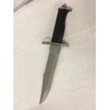 A BOWIE/BAYONET, 20CM BLADE WITH SAW BACK