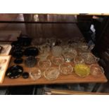 A QUANTITY OF CLEAR AND BLACK FLORAL GLASSWARE TO INCLUDE JUGS, BOWLS, DISHES, ETC