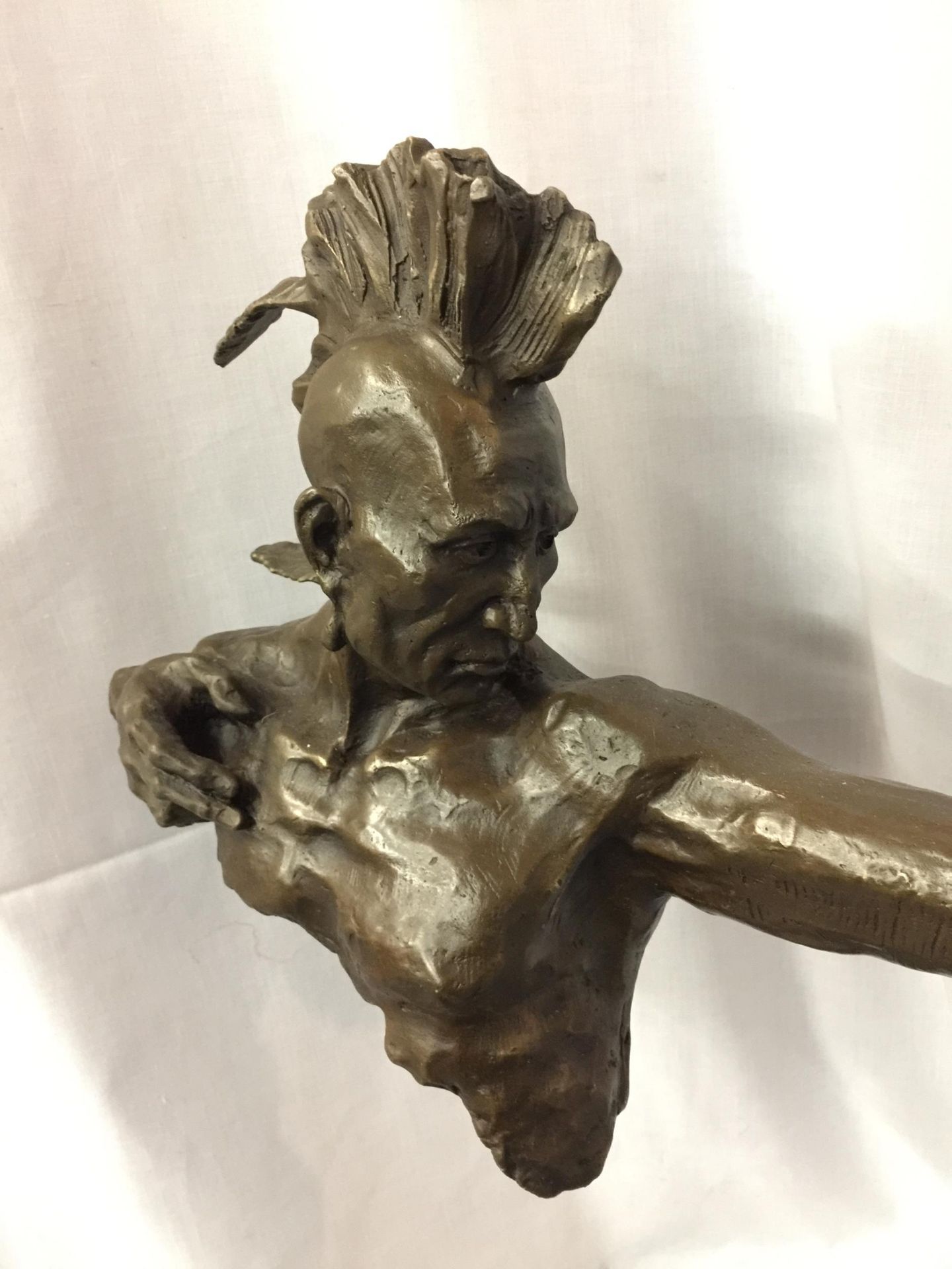 A LARGE BRONZE FIGURINE OF A RED INDIAN BUST HOLDING A BOW SIGNED NICK ON A MARBLE BASE - Image 2 of 3