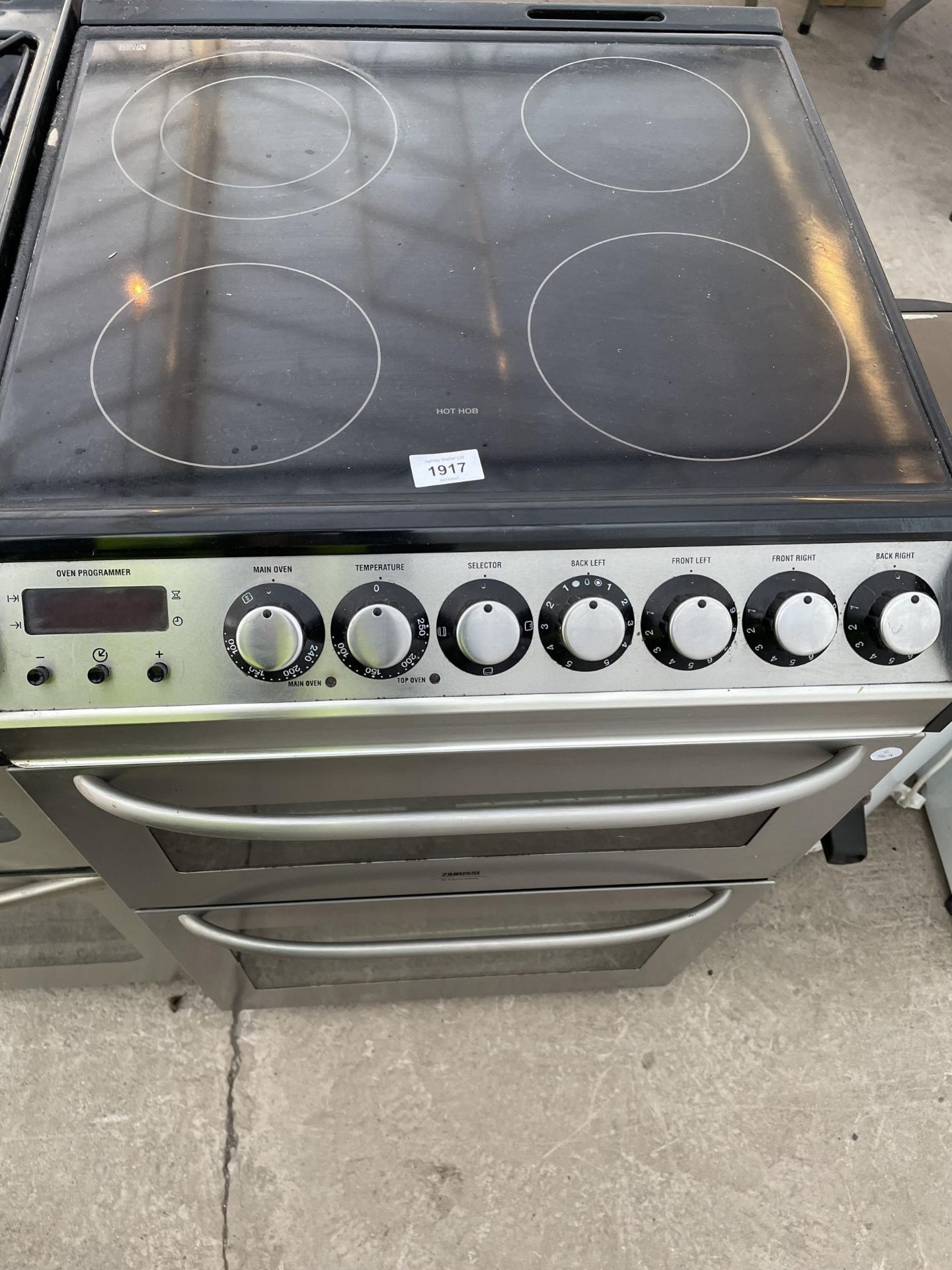 A SILVER ZANUSSI FREESTANDING ELECTRIC OVEN AND HOB - Image 3 of 3