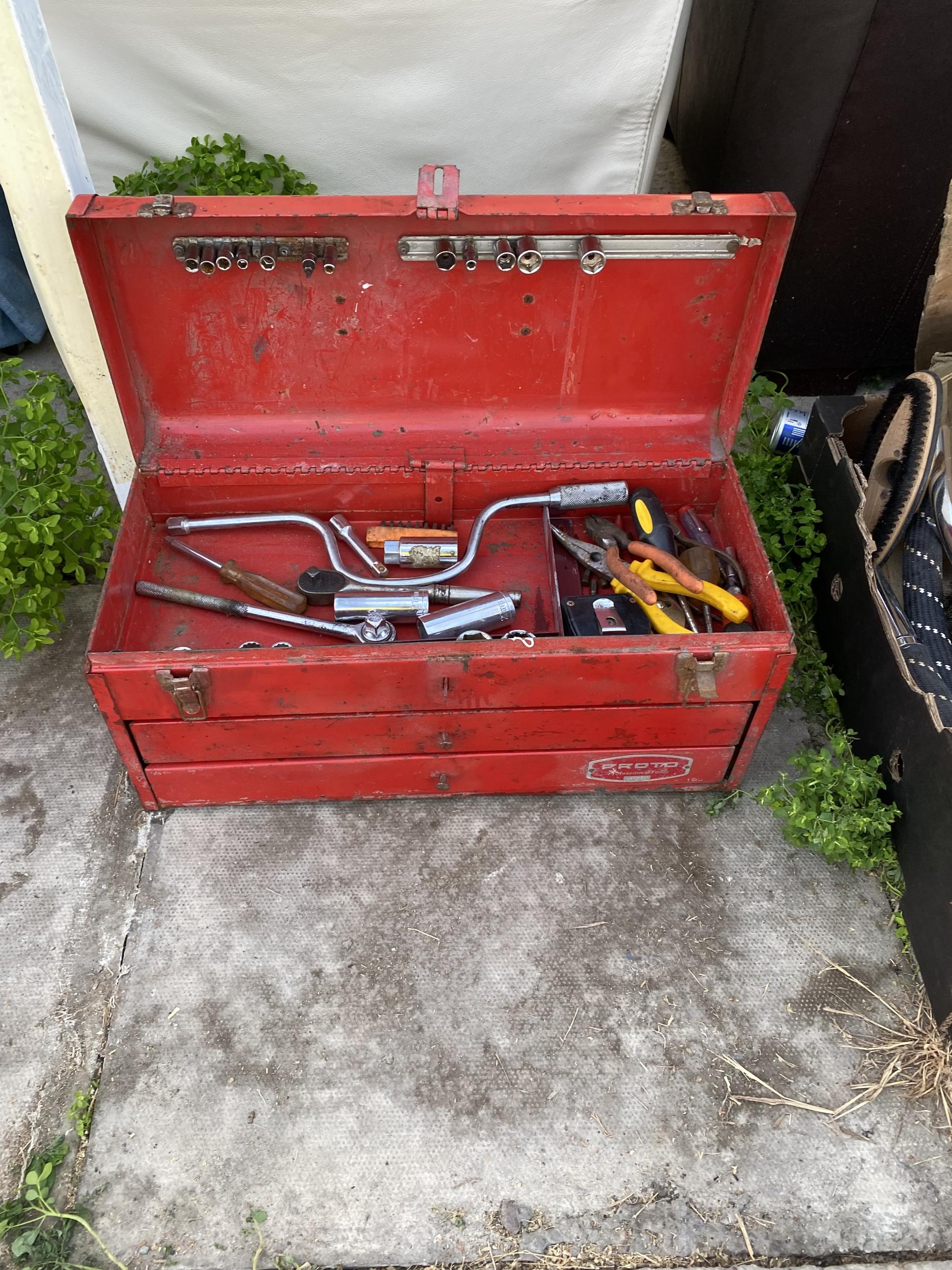 A METAL PROTO TOOL BOX WITH AN ASSORTMENT OF TOOLS TO INCLUDE SOCKETS AND PLIERS ETC - Image 2 of 2