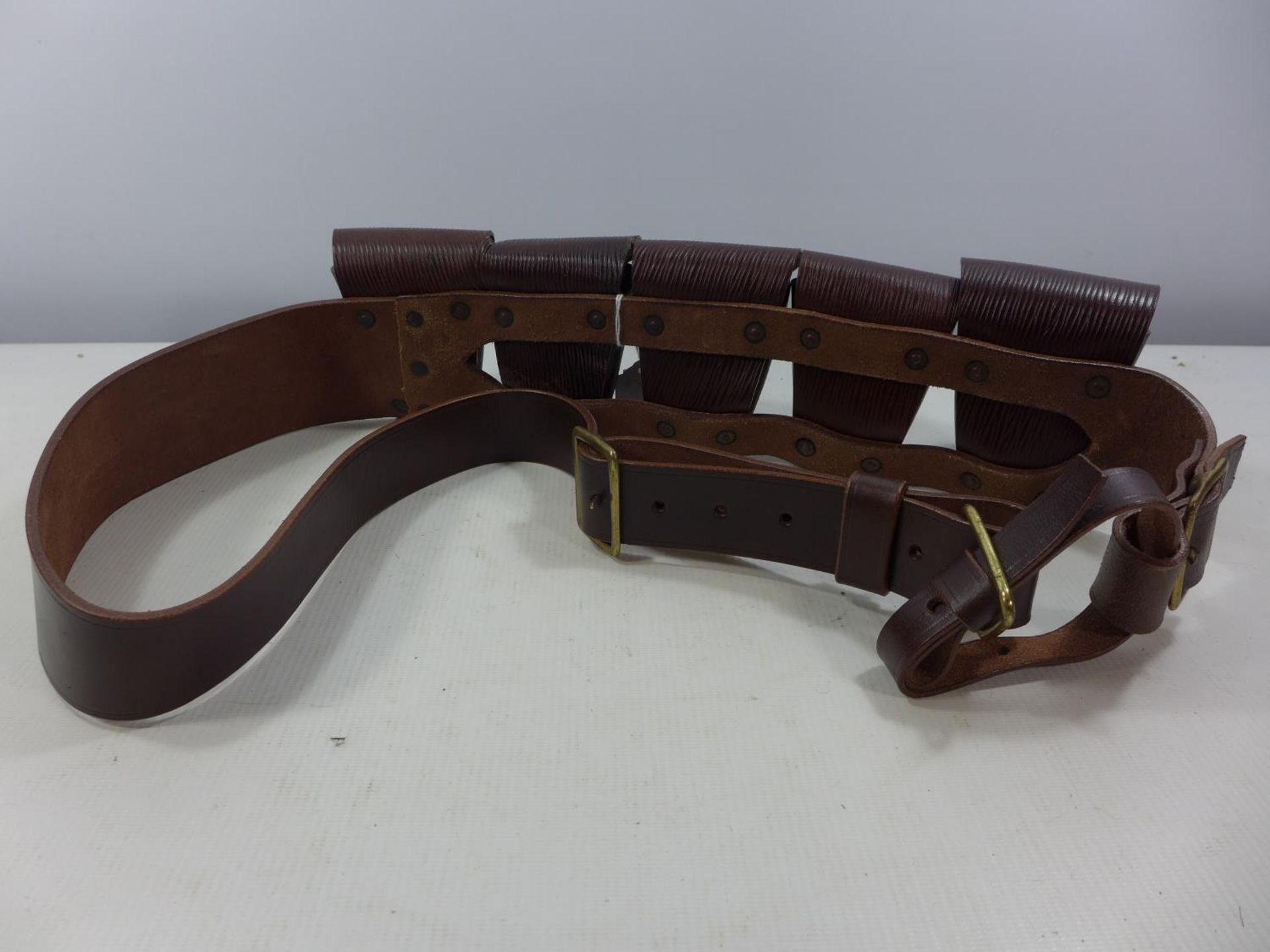 A LEATHER FIVE SECTION CARTRIDGE BELT - Image 3 of 3