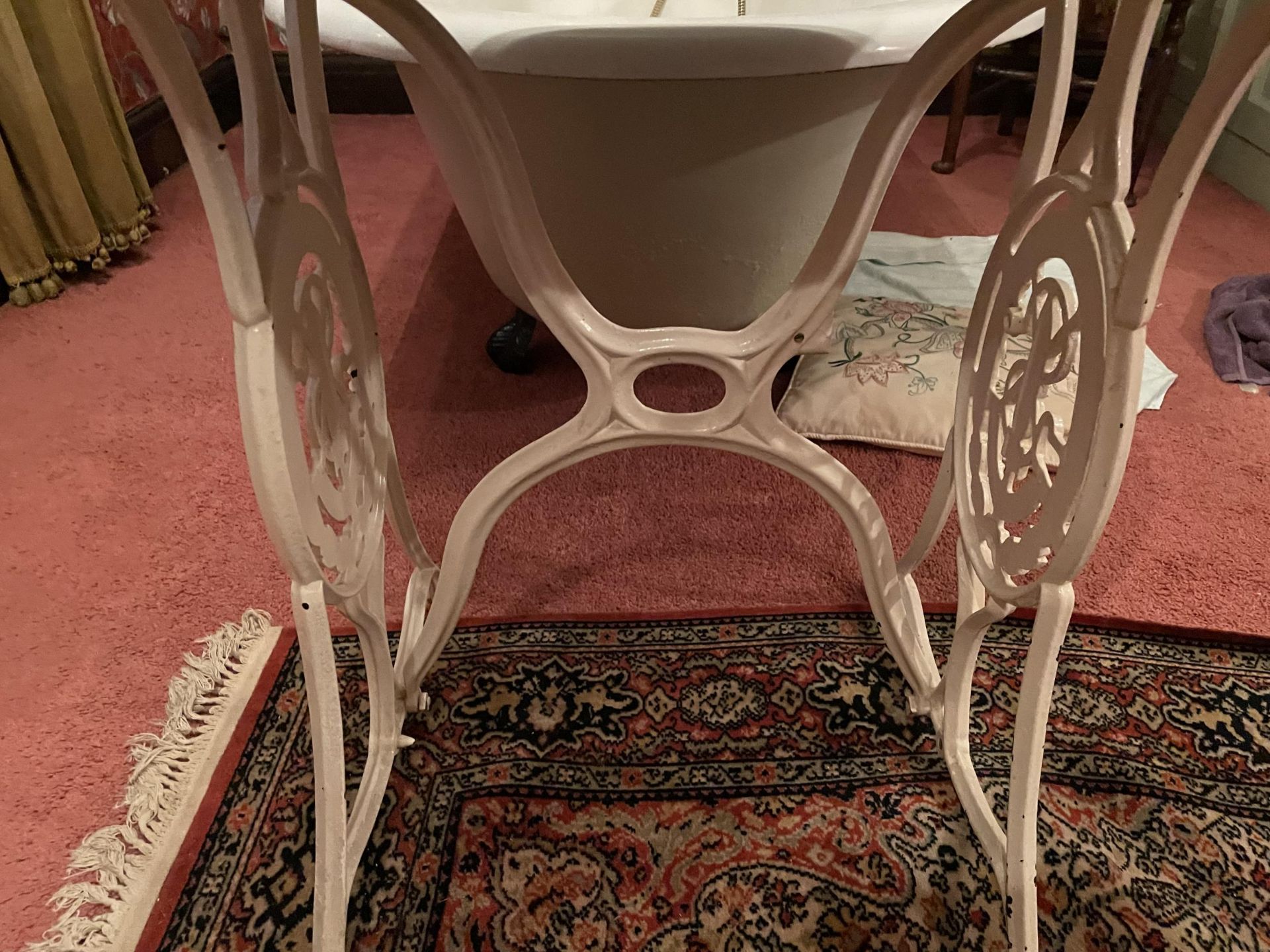 A CAST IRON TABLE WITH MARBLE TOP - Image 4 of 4