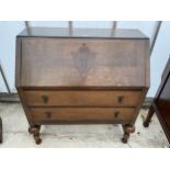 AN EARLY 20TH CENTURY OAK BUREAU, 36" WIDE