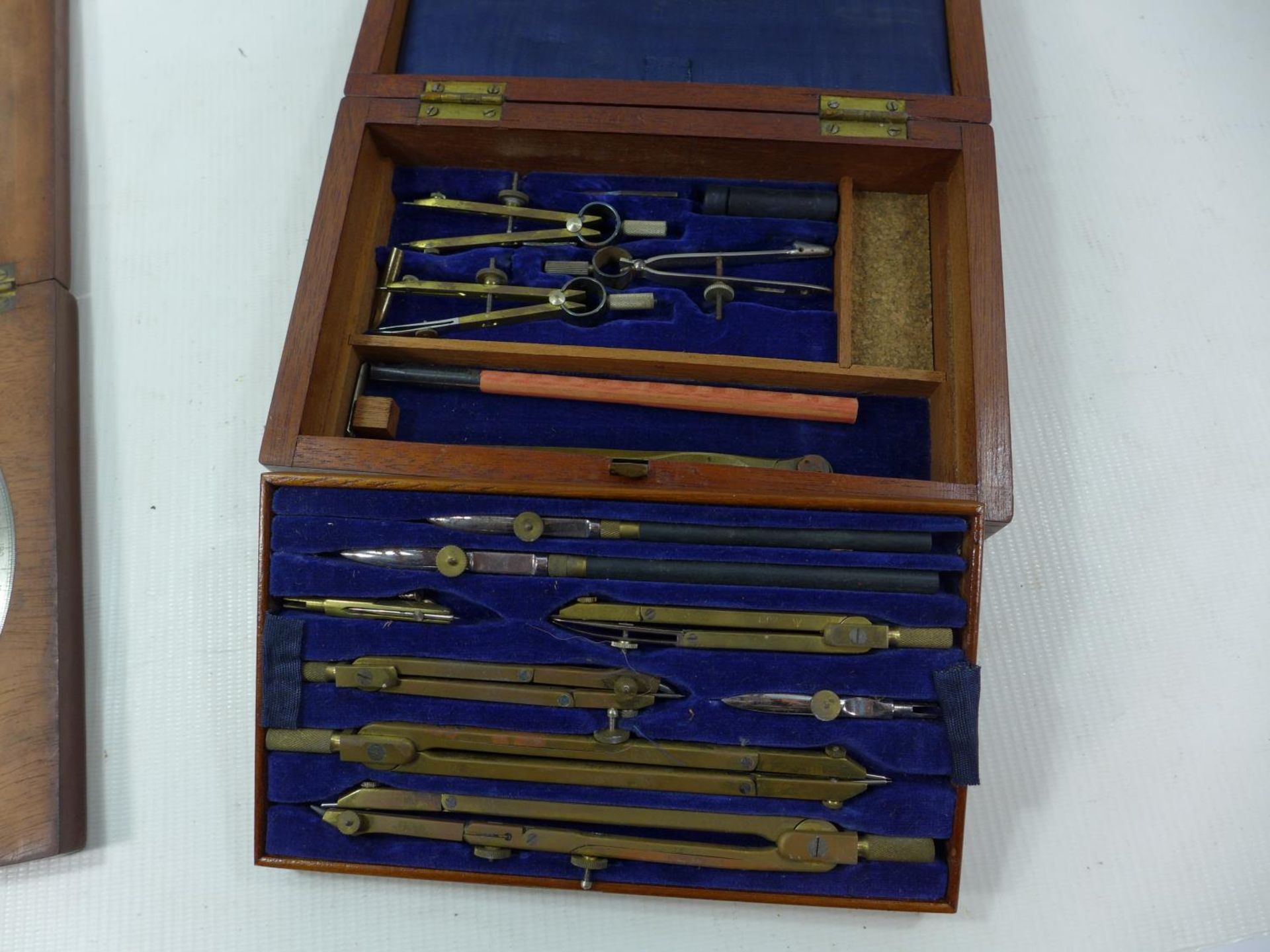 A CASED SET OF DRAWING INSTRUMENTS AND A CASED TROUGHTON AND SIMMS OF LONDON DEGREE RING AND - Image 3 of 4