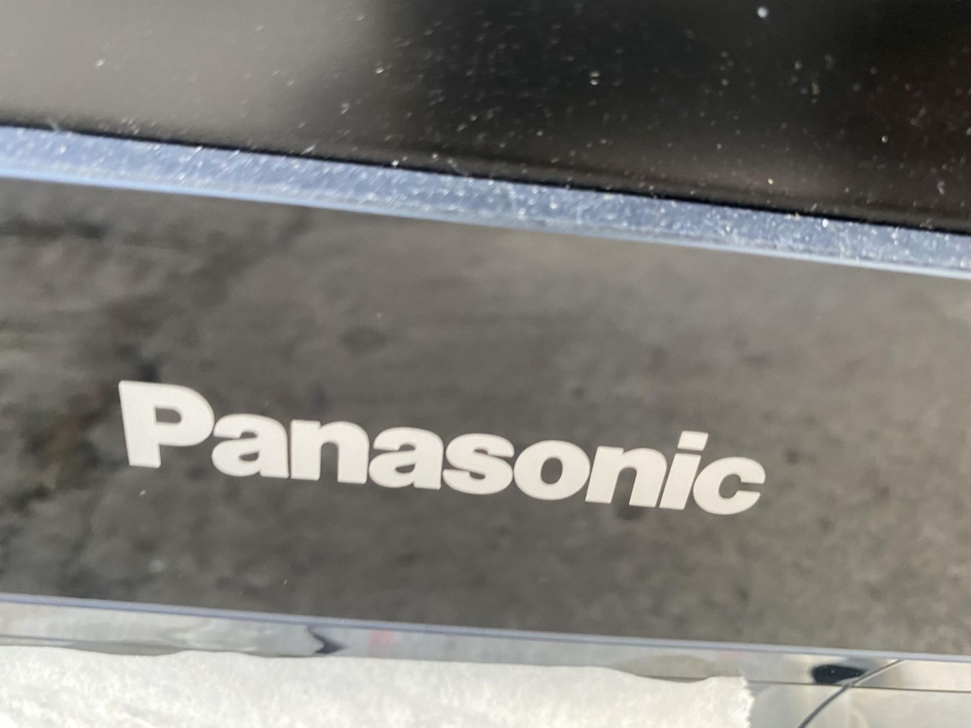 A 32" PANASONIC TELEVISION WITH REMOTE CONTROL - Image 2 of 3