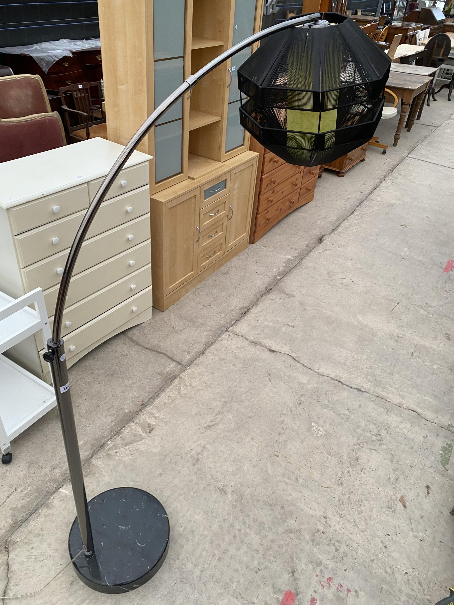 A 20TH CENTURY LARGE READING LAMP ON ROUND MARBLE BASE