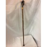 A HORN HANDLED STAFF WALKING STICK