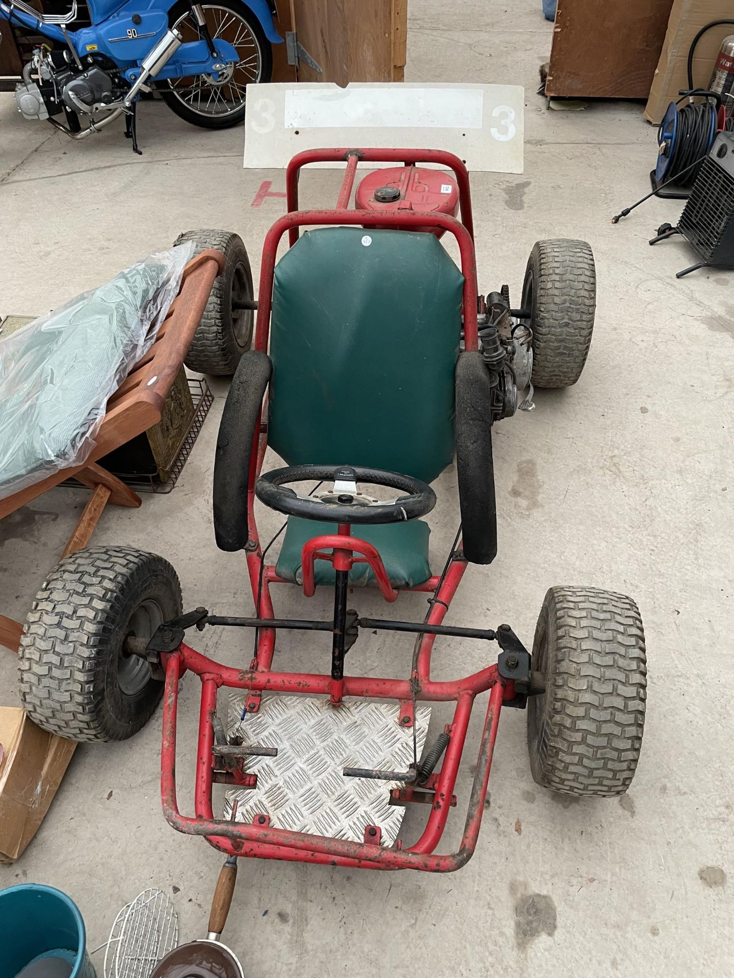 A PETROL ENIGINE METAL FRAMED GO-KART/BUGGY - Image 2 of 6