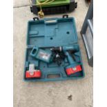 A CASED MAKITA 18V BATTERY POWERED DRILL WITH TWO BATTERIES AND CHARGER