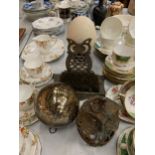 A COLLECTION OF ITEMS TO INCLUDE AN OSTRICH EGG ON A STAND, AN OWL CAST IRON BRUSH SHOE CLEANER, A