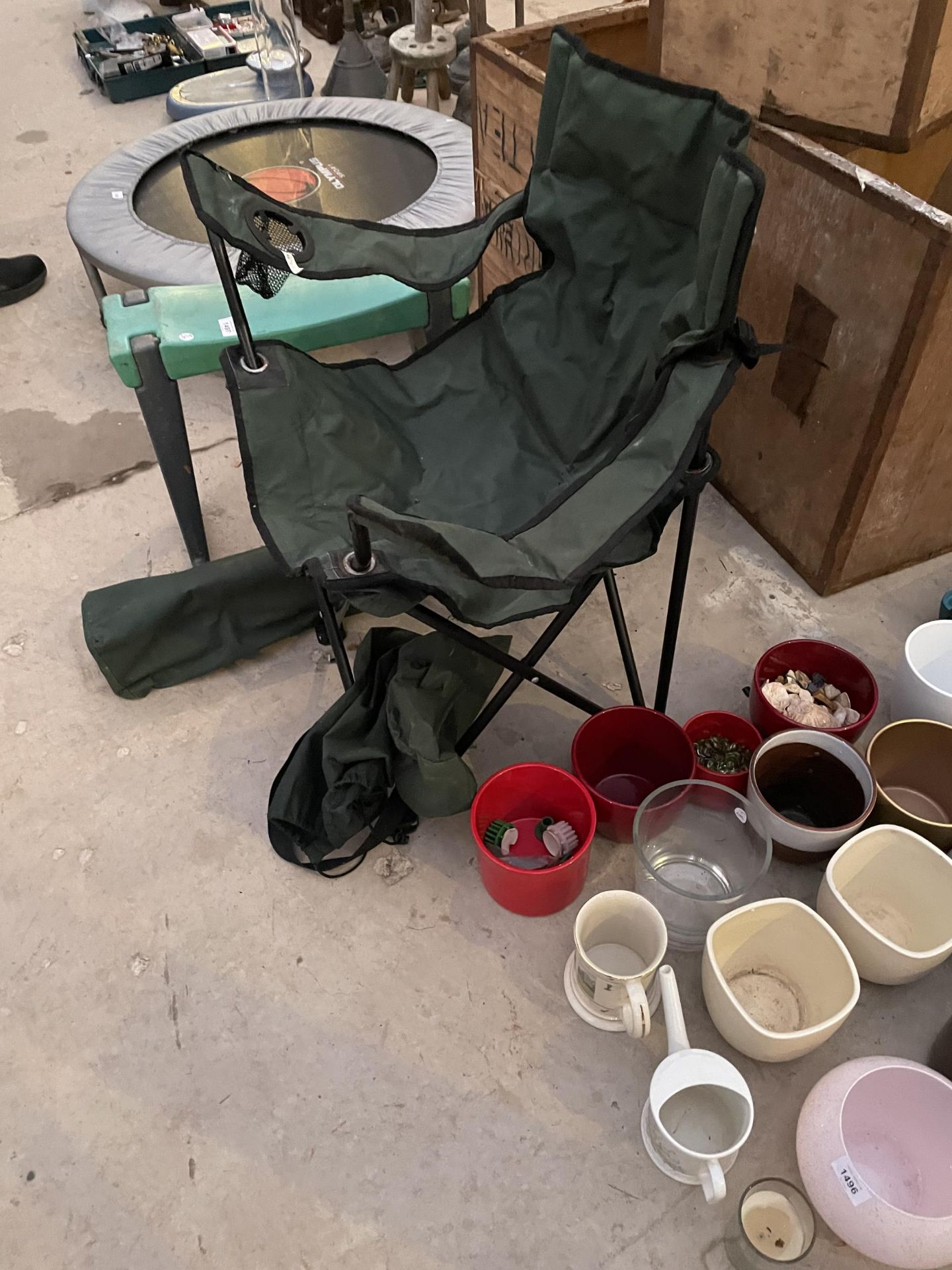 TWO FOLDING CAMPING CHAIRS AND A GARDEN KNEELER - Image 3 of 3