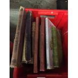 VARIOUS VINTAGE BOOKS TO INCLUDE GEORGE V, BATTLES OF THE 19TH CENTURY, ROYALTY ETC