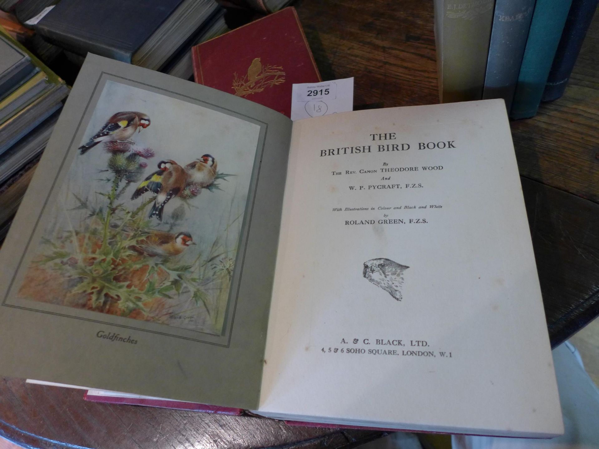 SIX ASSORTED BOOKS ON BRITISH BIRDS TO INCLUDE CANAN WOODS 'THE BRITISH BIRD BOOK' - Image 2 of 3