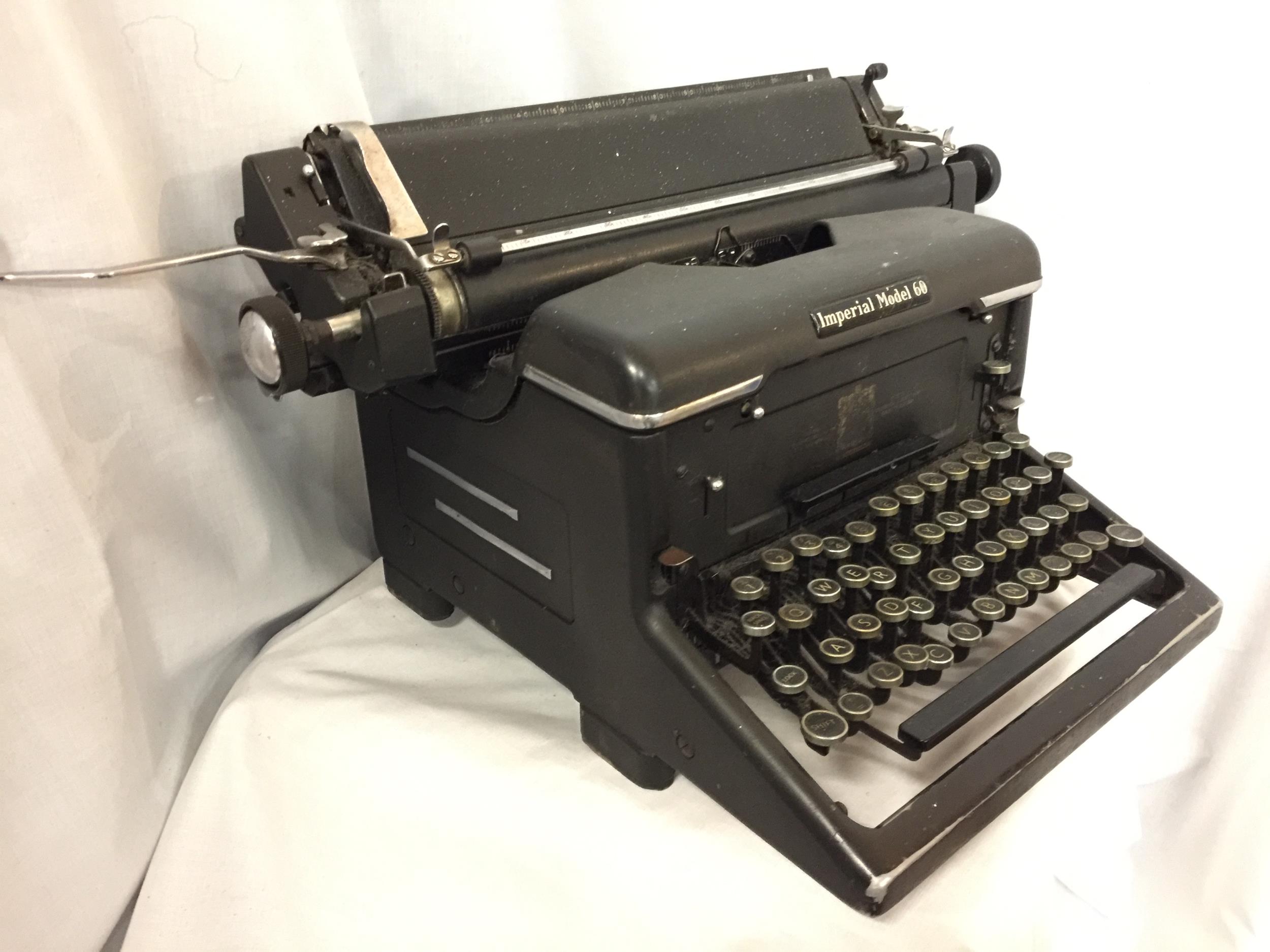 A VINTAGE 'IMPERIAL MODEL 60' TYPEWRITER - Image 3 of 6