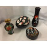 A COLLECTION OF DECORATIVE ITEMS TO INCLUDE AN EGG SHAPED TRINKET BOX, A CLOISONNE VASE AND TWO