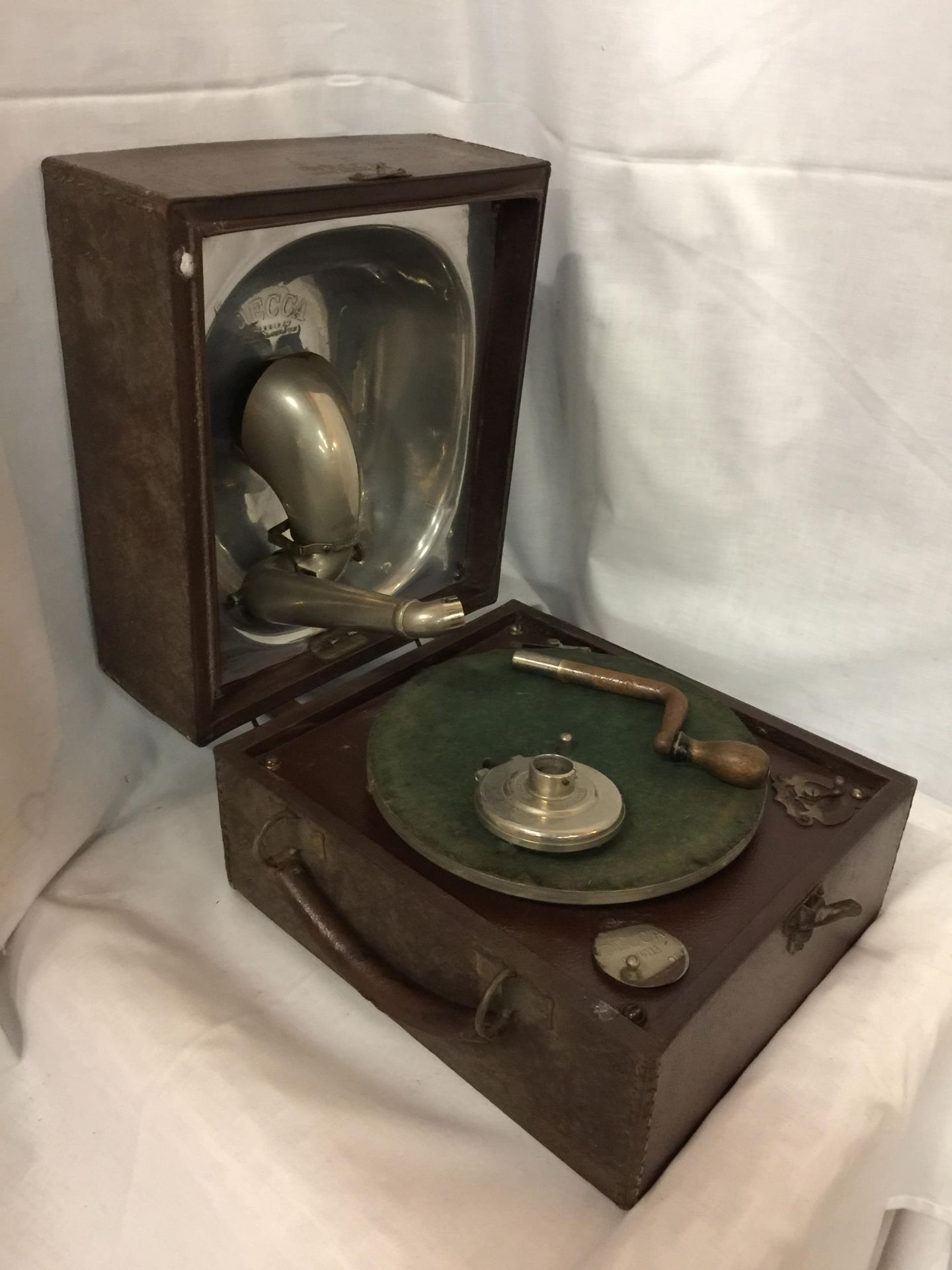 A VINTAGE RETRO DECCA WIND UP GRAMOPHONE MADE IN ENGLAND - Image 2 of 7