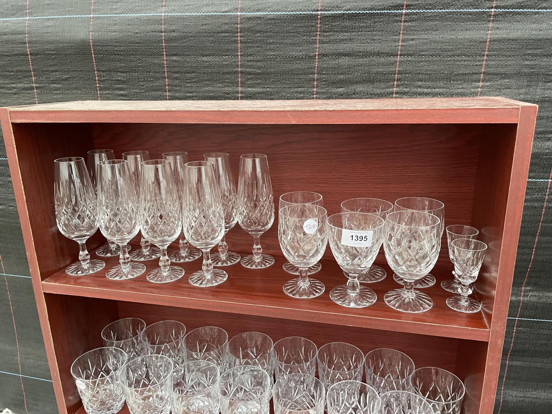 AN ASSORTMENT OF CUT GLASS WARE TO INCLUDE BRANDY BALLOONS, TUMBLERS AND SHERRY GLASSES ETC - Image 2 of 4
