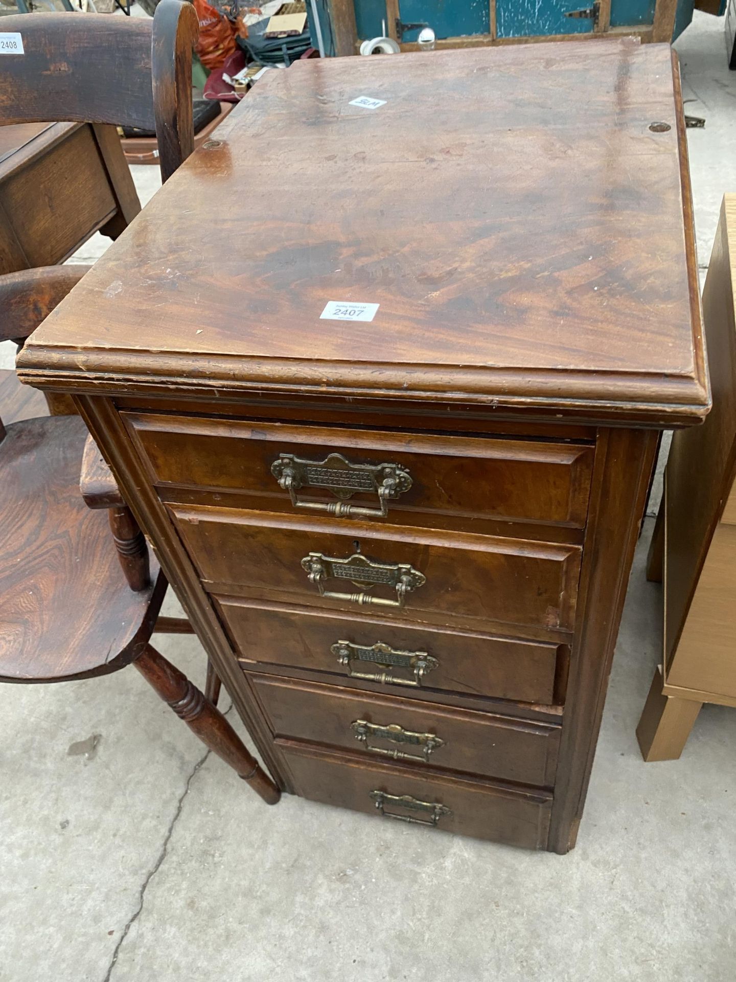 A VICTORIAN MAHOGANY SIDEBOARD PEDESTAL