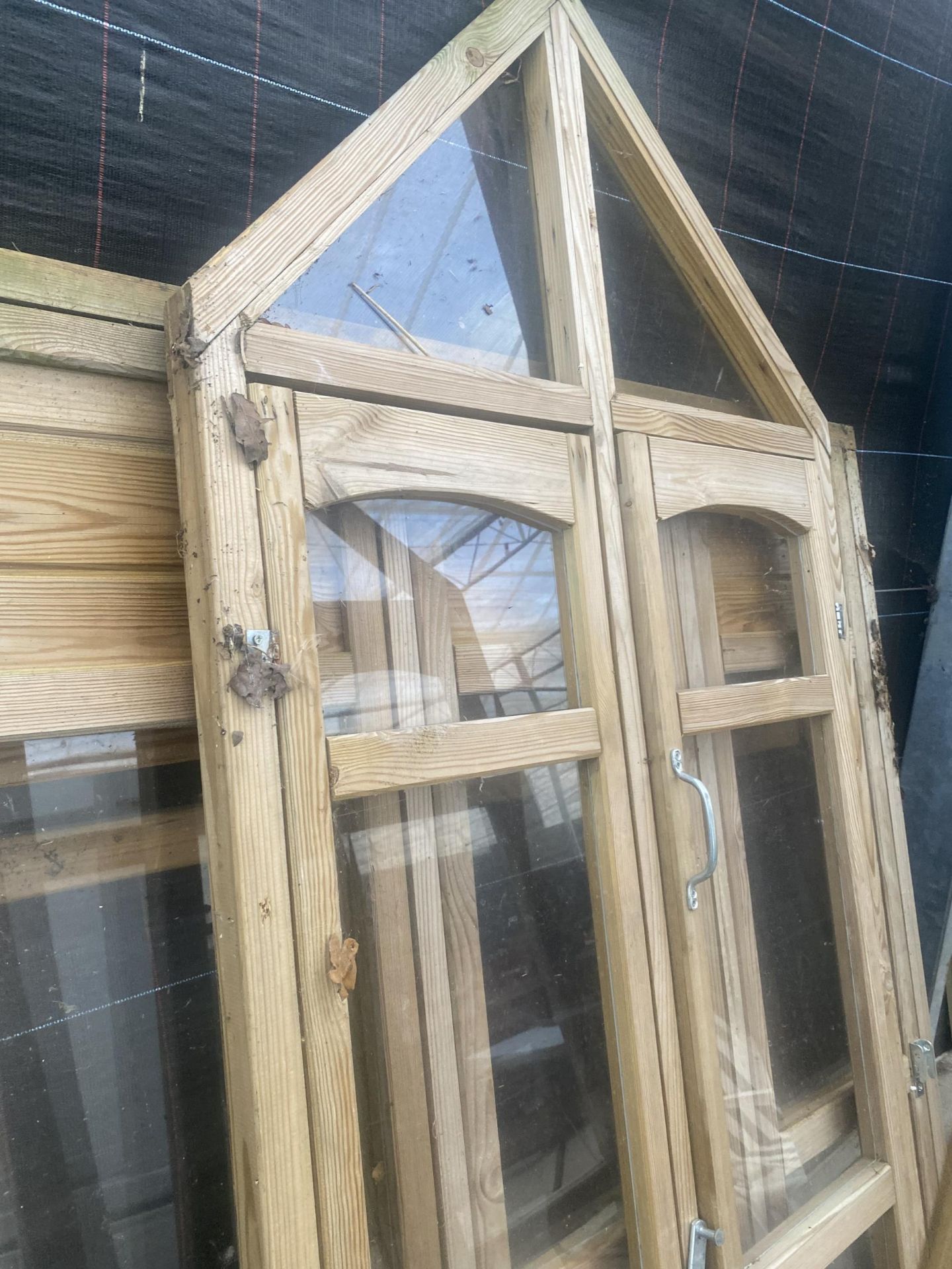 A WOODEN FRAMED GARDEN GREENHOUSE - Image 3 of 4