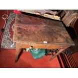 AN OAK SIDE TABLE WITH SINGLE DRAWER