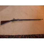 AN ENFIELD THREE BAND .62 CALIBRE PERCUSSION CAP MUSKET, THE LOCK MARKED TOWER 1862 WITH QUEEN
