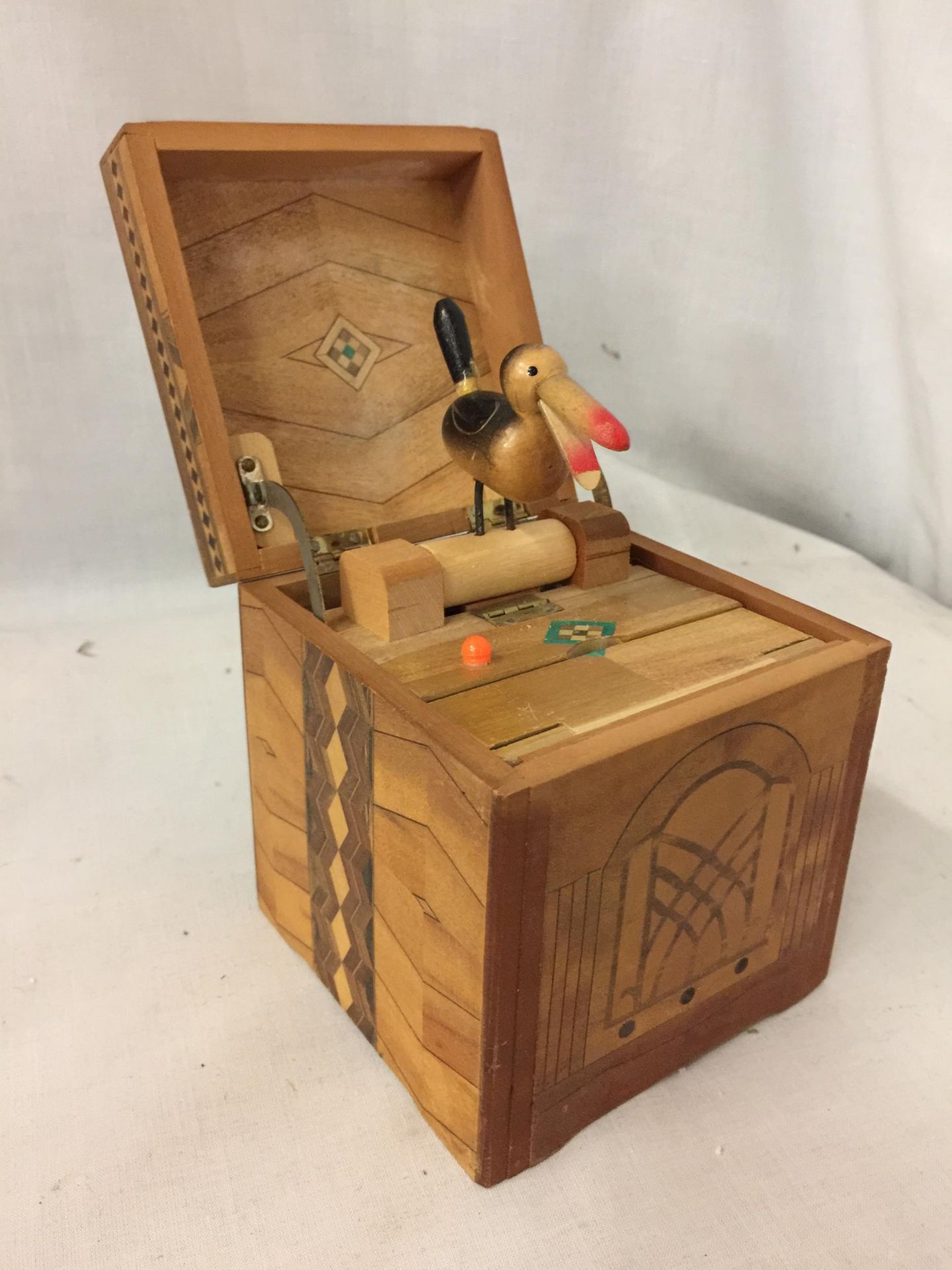 A MARQUETRY 'JACK IN THE BOX' WITH A TOUCAN STYLE WOODEN BIRD - Image 2 of 3