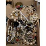 A BOX OF COSTUME JEWELLERY TO INCLUDE BANGLES, WATCHES, EARRINGS, BEADS, ETC